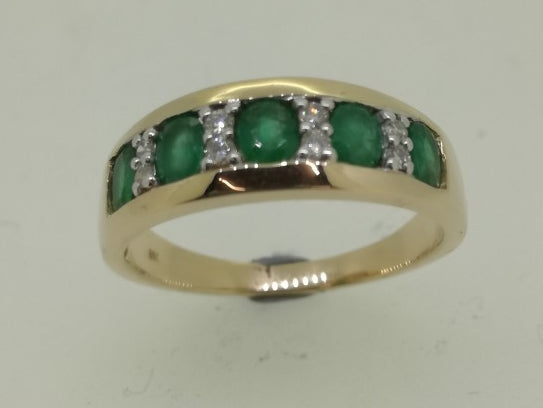 9ct Emerald & Diamond Ring 5RIN0092EMDI