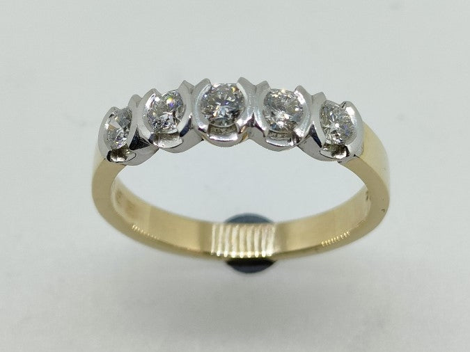 9ct 5 Stone Diamond Ring L18769D