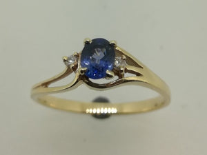 9ct Ceylon Sapphire & Diamond Ring DD1117 Ceylon